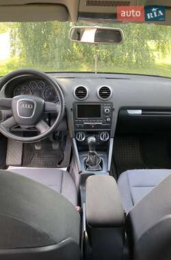 Хэтчбек Audi A3 2010 в 