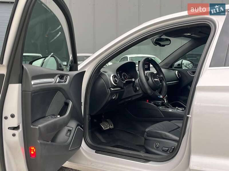Седан Audi A3 2014 в Львове