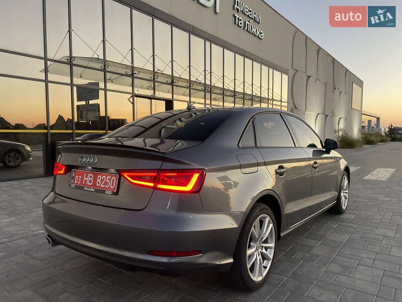Седан Audi A3 2015 в Луцке