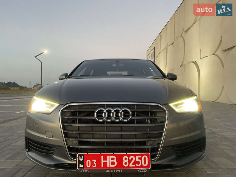 Седан Audi A3 2015 в Луцке