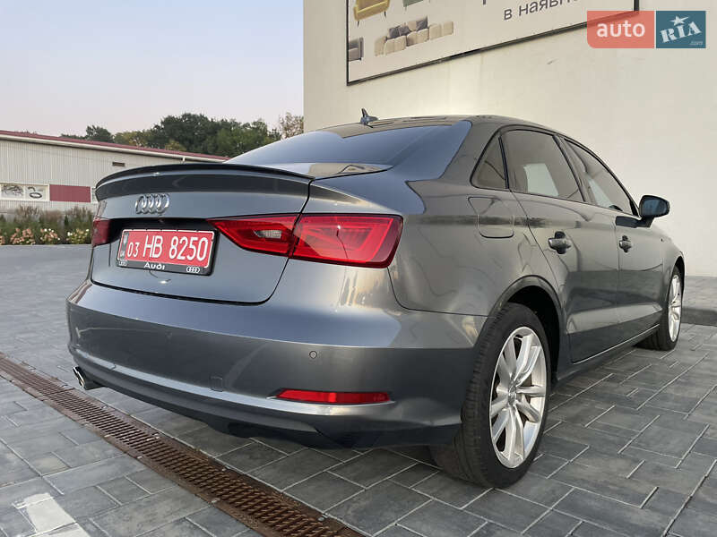 Седан Audi A3 2015 в Луцке