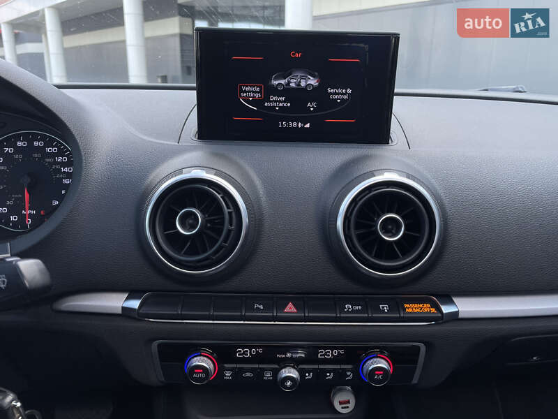 Седан Audi A3 2015 в Луцке