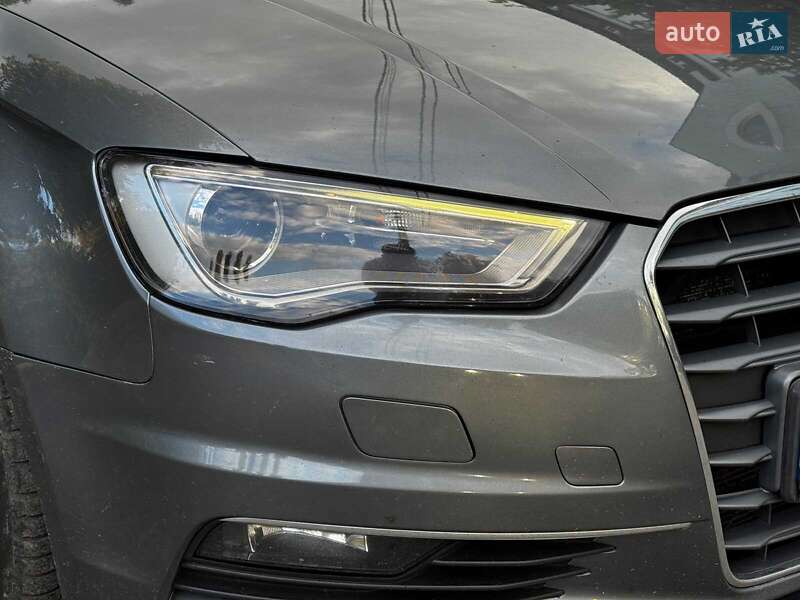 Седан Audi A3 2016 в Киеве