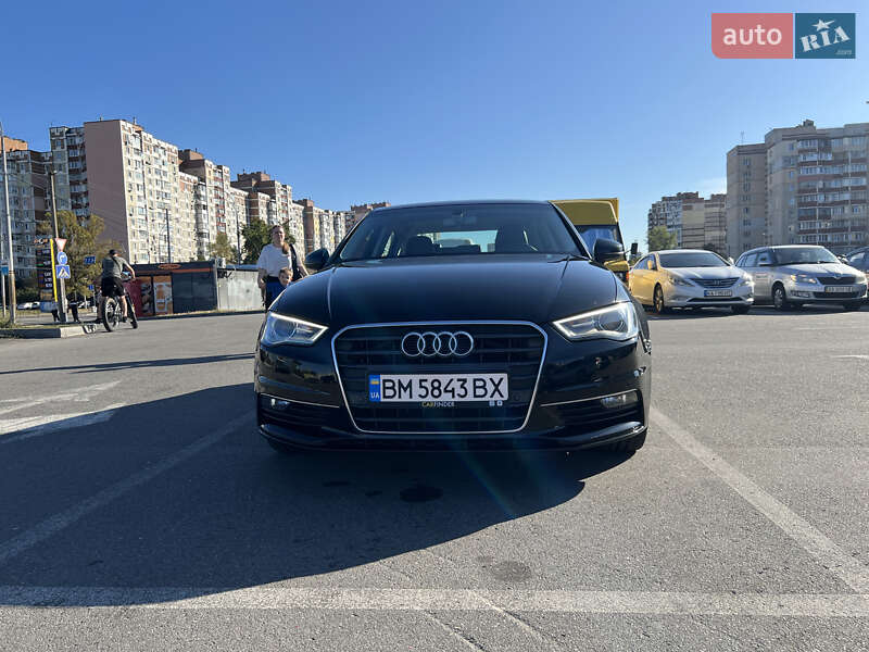 Седан Audi A3 2015 в Киеве