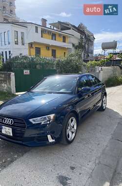 Седан Audi A3 2017 в Киеве