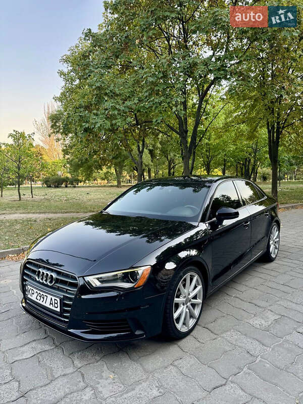 Седан Audi A3 2015 в Запоріжжі