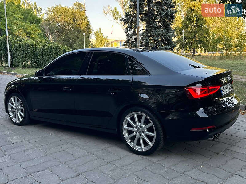 Седан Audi A3 2015 в Запоріжжі