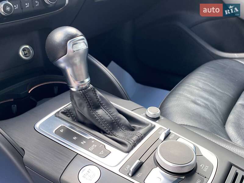 Хэтчбек Audi A3 2016 в Львове