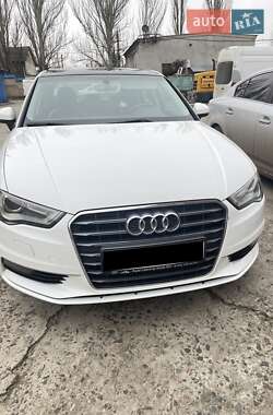 Седан Audi A3 2015 в Миколаєві