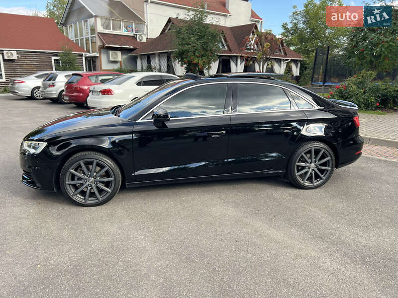 Седан Audi A3 2014 в Вінниці