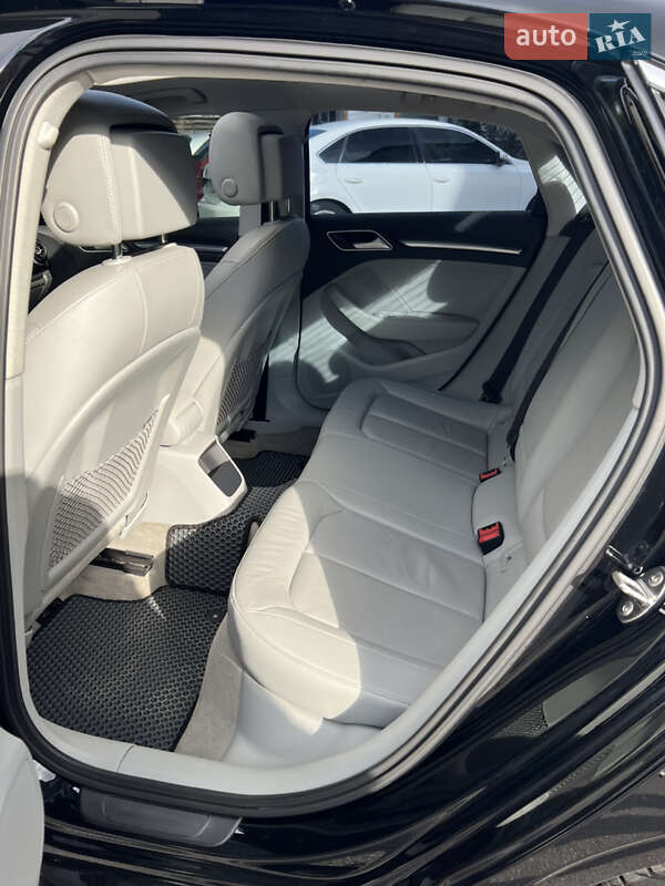 Седан Audi A3 2014 в Вінниці