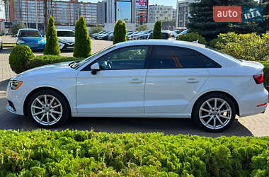 Седан Audi A3 2015 в 