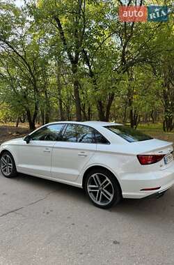 Седан Audi A3 2017 в 