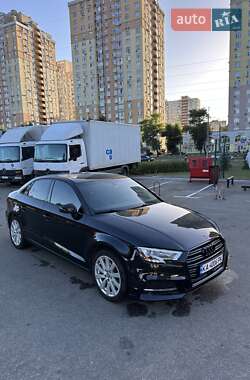 Седан Audi A3 2016 в 
