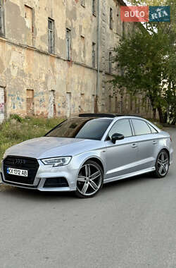 Седан Audi A3 2016 в 