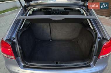Хэтчбек Audi A3 2004 в 