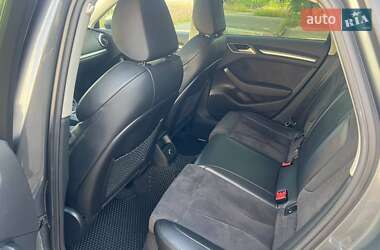 Хетчбек Audi A3 2016 в 