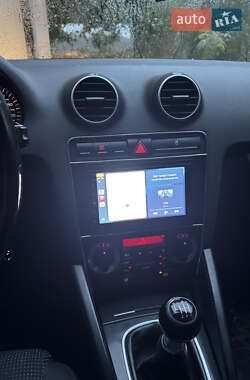 Хетчбек Audi A3 2003 в 