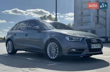 Хэтчбек Audi A3 2015 в 