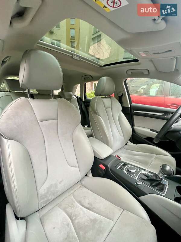 Седан Audi A3 2016 в Киеве