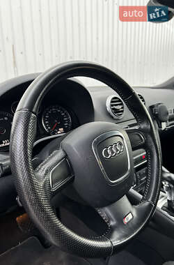 Хэтчбек Audi A3 2010 в 
