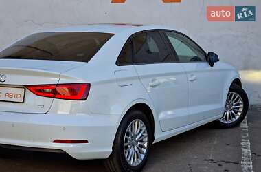 Седан Audi A3 2016 в 