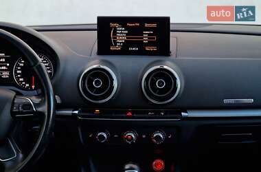 Седан Audi A3 2016 в 