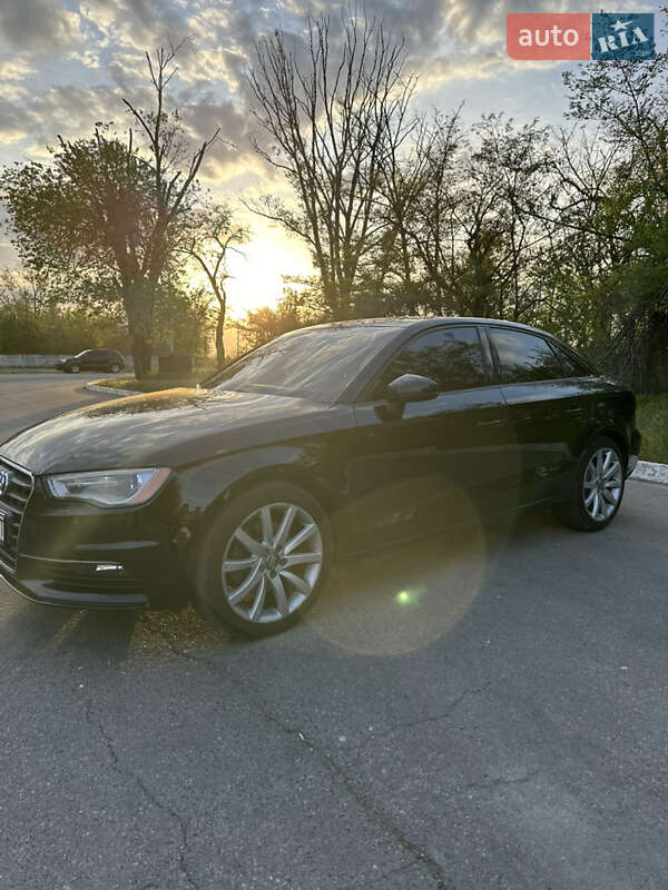 Седан Audi A3 2014 в Кривому Розі