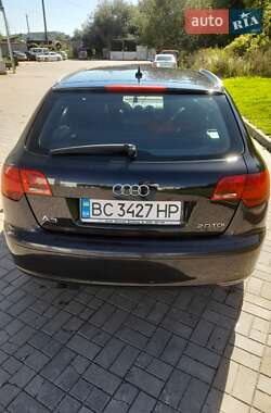 Хэтчбек Audi A3 2004 в 