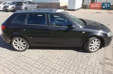 Хэтчбек Audi A3 2004 в 