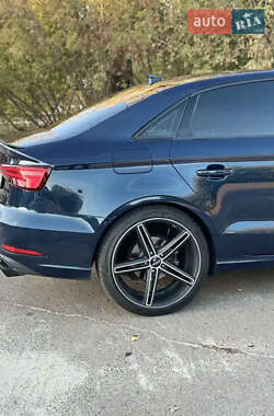 Седан Audi A3 2016 в 