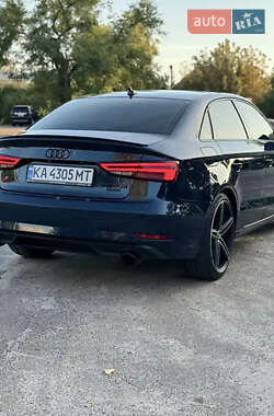 Седан Audi A3 2016 в 