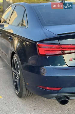 Седан Audi A3 2016 в 