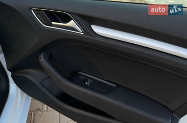 Седан Audi A3 2015 в 