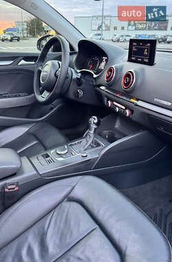 Седан Audi A3 2015 в 