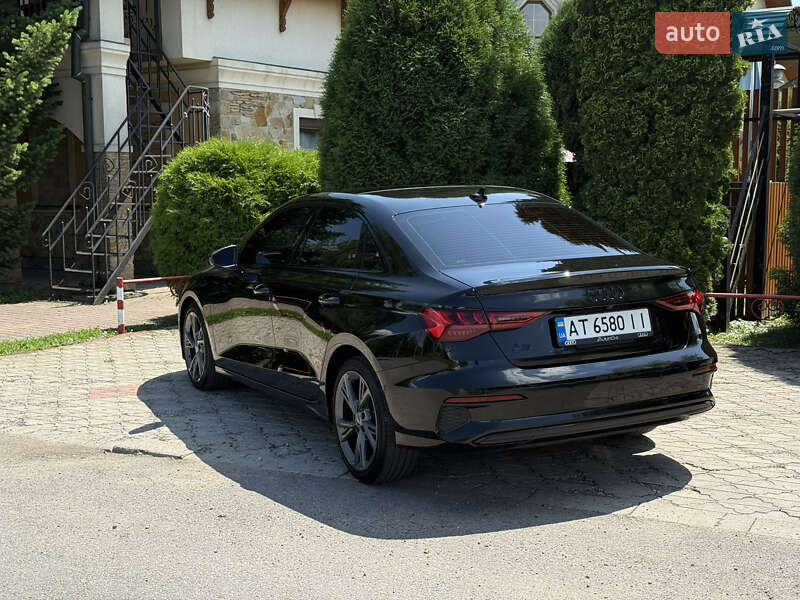 Седан Audi A3 2023 в Коломые