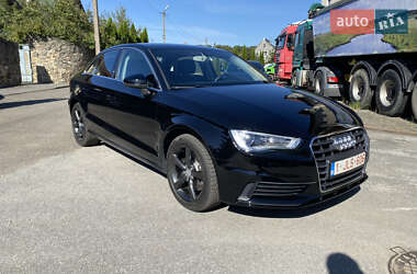 Седан Audi A3 2015 в Самборі