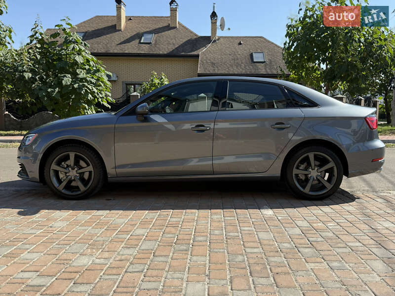 Седан Audi A3 2015 в Києві