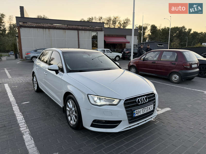 Хэтчбек Audi A3 2015 в Днепре фото 7 Хэтчбек Audi A3 2015 в Днепре