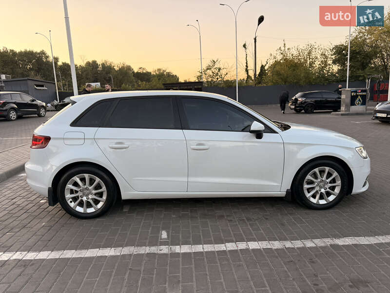 Хэтчбек Audi A3 2015 в Днепре фото 23 Хэтчбек Audi A3 2015 в Днепре