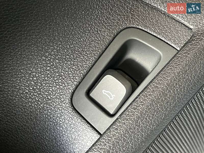 Седан Audi A3 2019 в Одессе