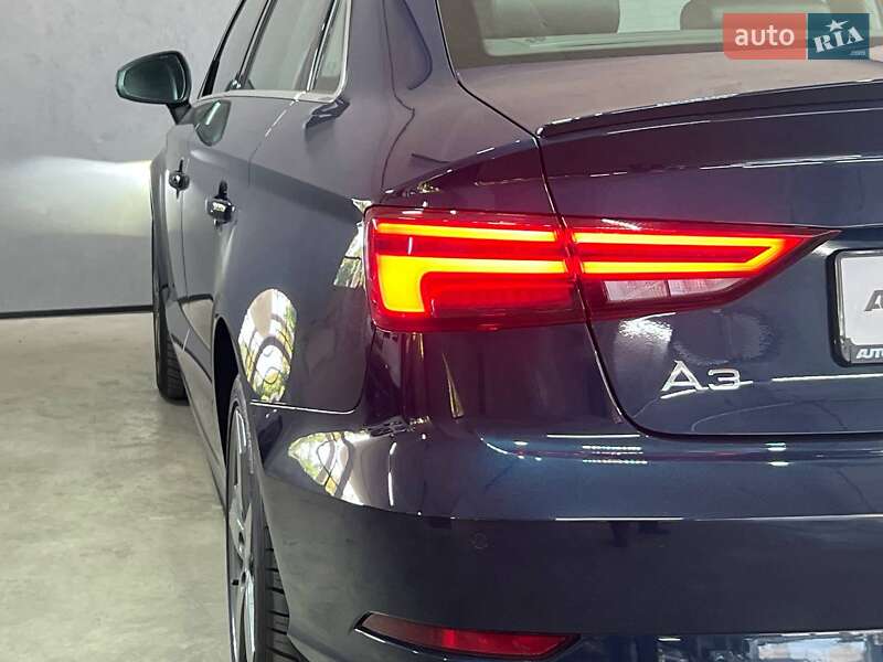 Седан Audi A3 2019 в Одессе