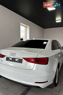Седан Audi A3 2016 в 