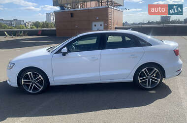 Седан Audi A3 2018 в 