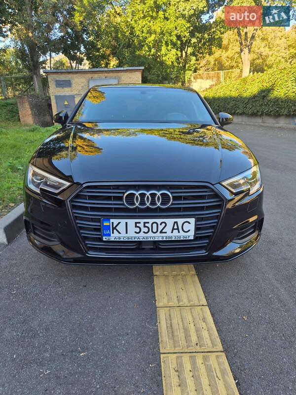 Седан Audi A3 2019 в Киеве