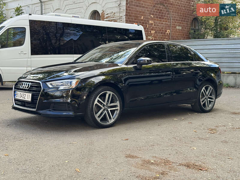 Седан Audi A3 2016 в 