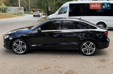 Седан Audi A3 2016 в 