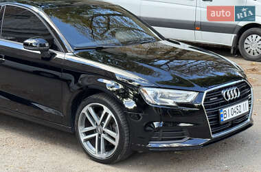 Седан Audi A3 2016 в 