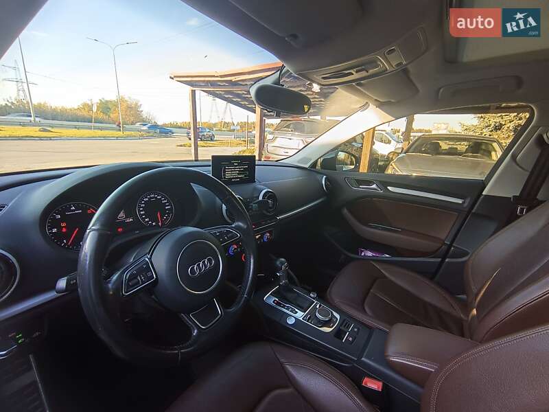 Хэтчбек Audi A3 2015 в Киеве фото 4 Хэтчбек Audi A3 2015 в Киеве