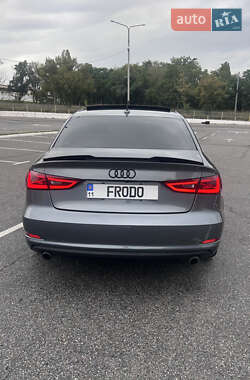 Седан Audi A3 2015 в 